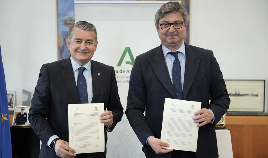 La Junta firma un convenio para desarrollar un estudio sobre la religiosidad popular en Andalucía
